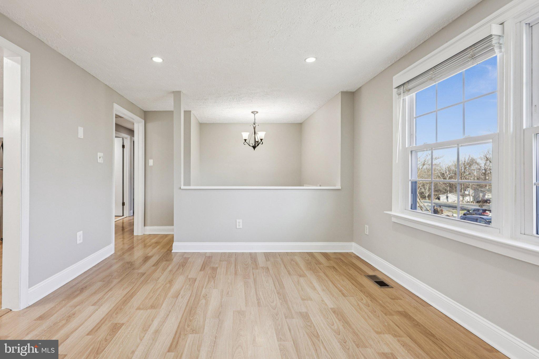 546 ROCKBRIDGE DRIVE SE