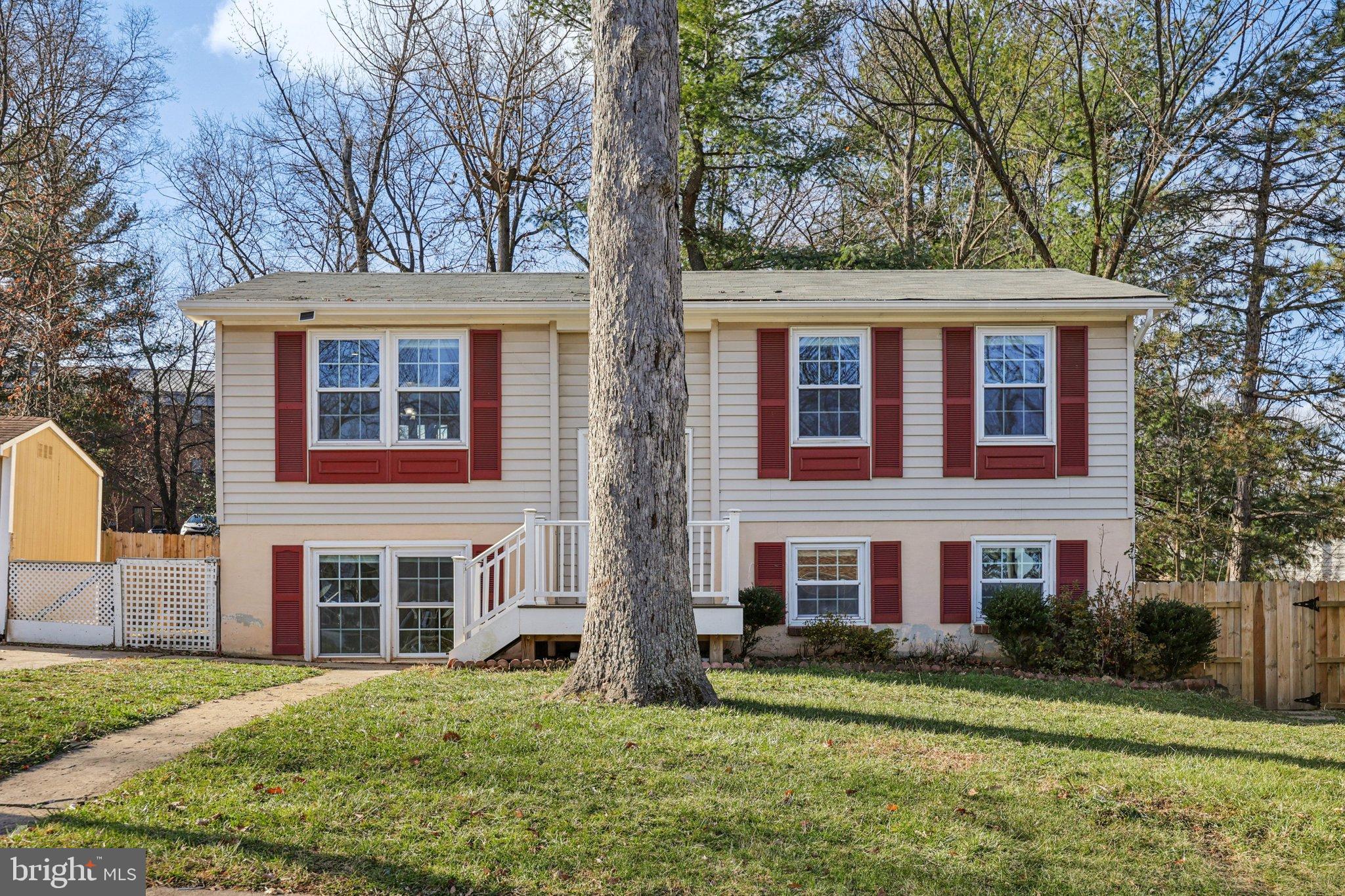 546 ROCKBRIDGE DRIVE SE