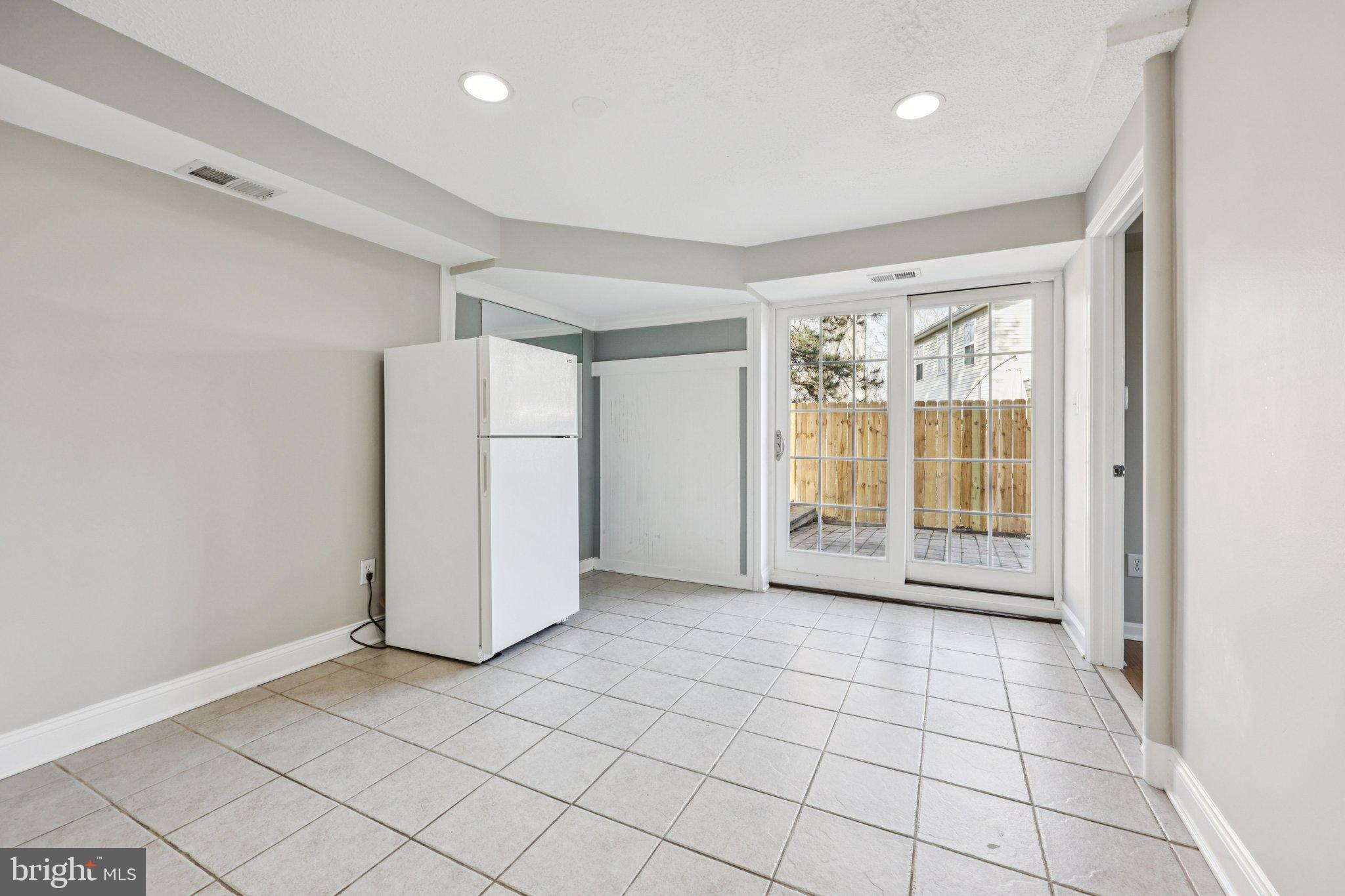 546 ROCKBRIDGE DRIVE SE