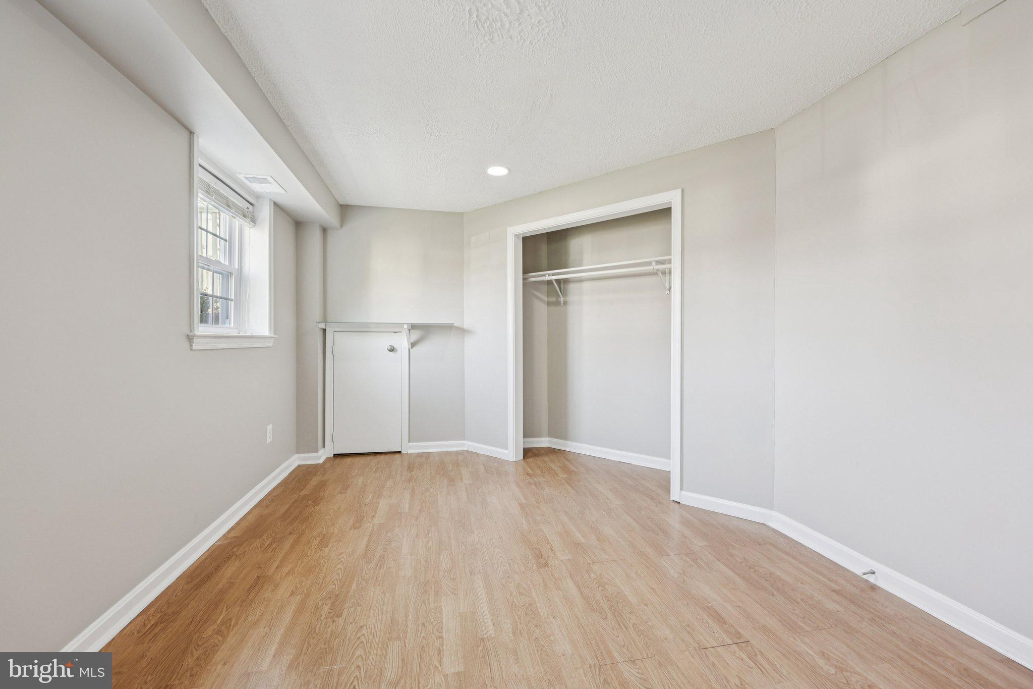 546 ROCKBRIDGE DRIVE SE