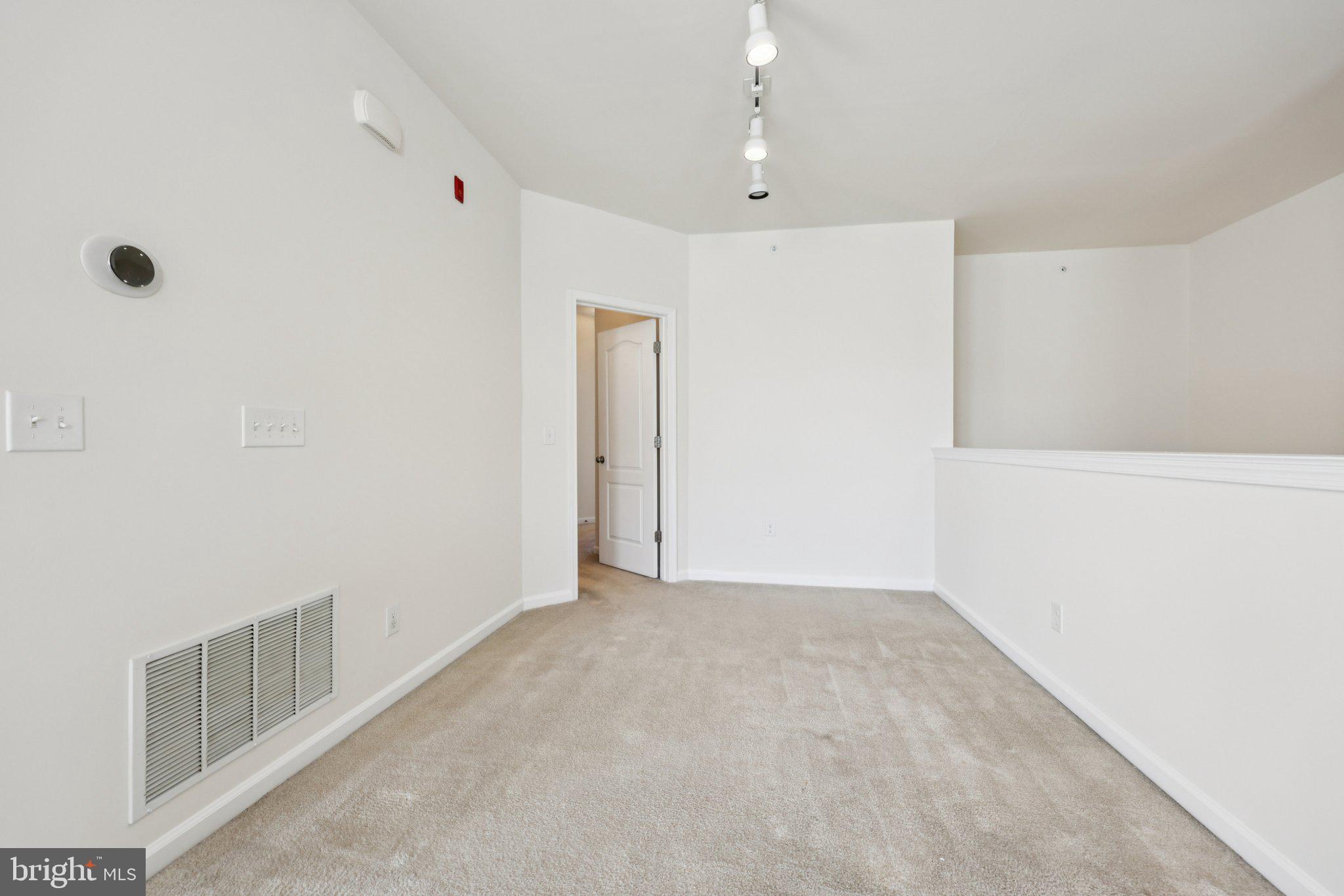 24628 BYRNE MEADOW SQUARE 303