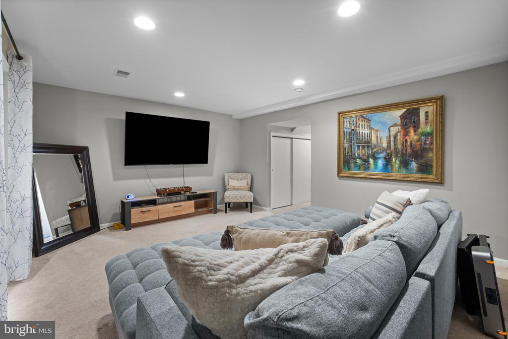 43226 CLEARNIGHT TERRACE