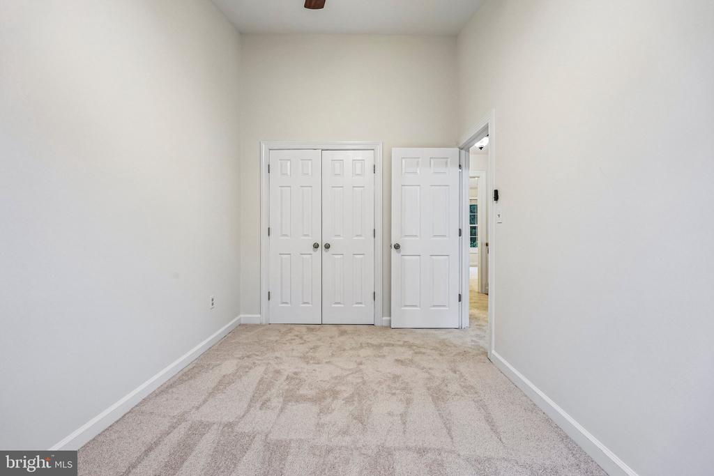 21208 HEDGEROW TERRACE
