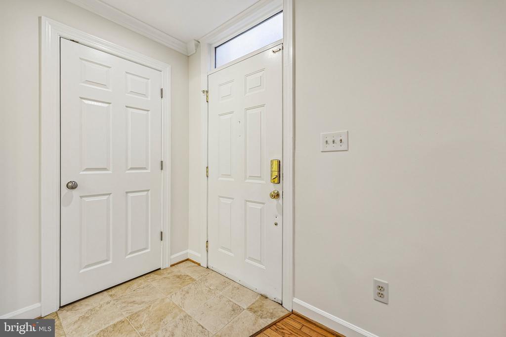 21208 HEDGEROW TERRACE