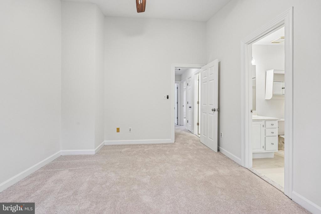 21208 HEDGEROW TERRACE