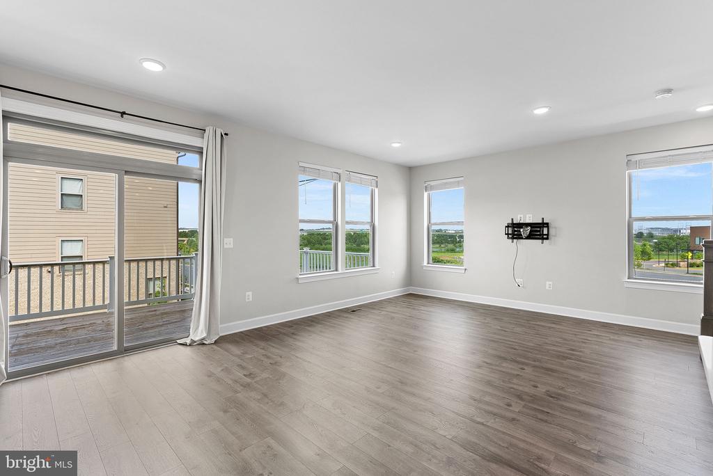 9804 BUCHANAN LOOP
