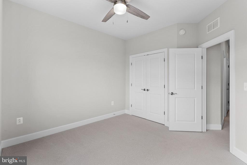 9804 BUCHANAN LOOP