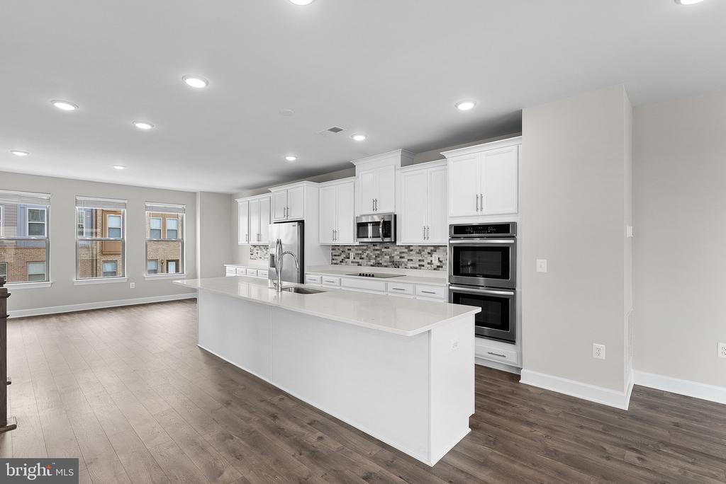 9804 BUCHANAN LOOP