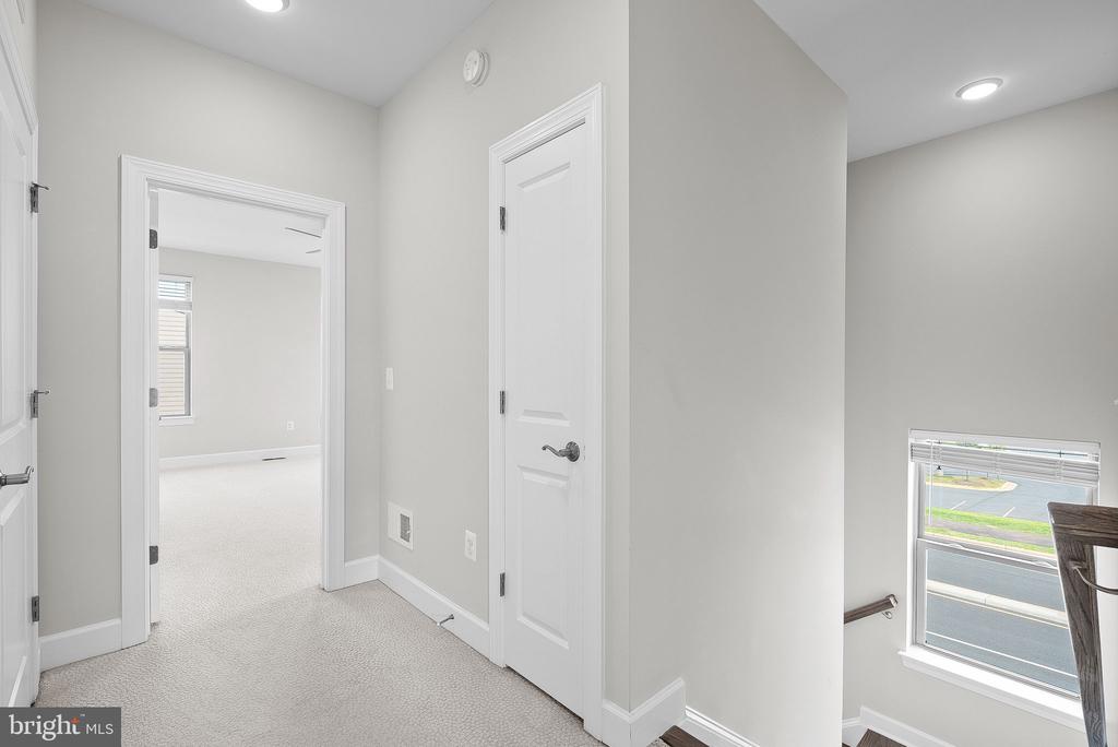 9804 BUCHANAN LOOP