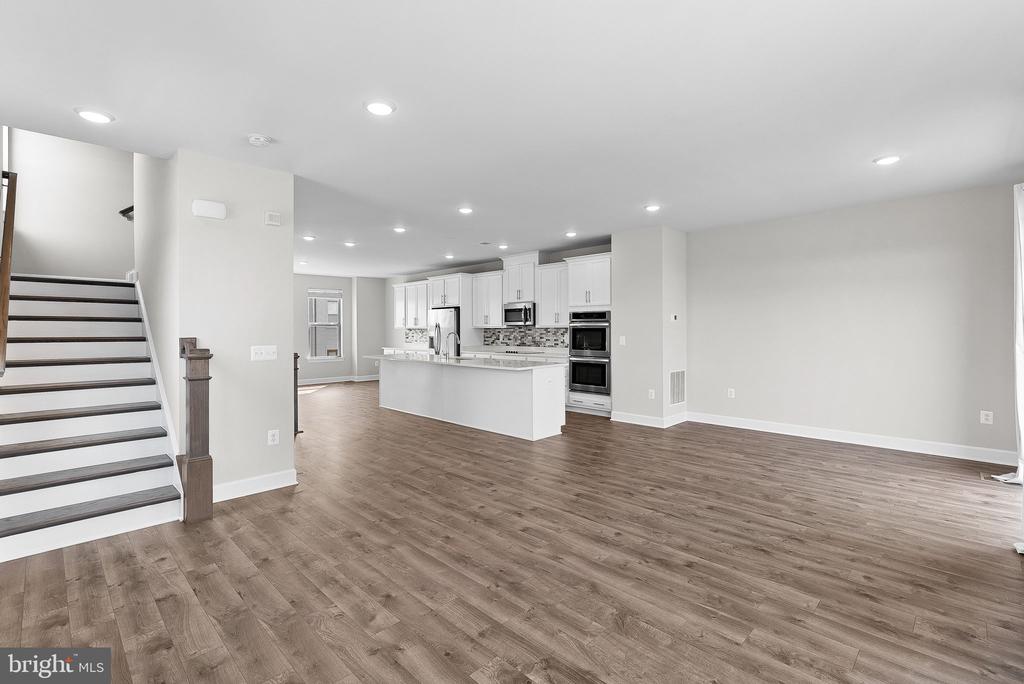 9804 BUCHANAN LOOP