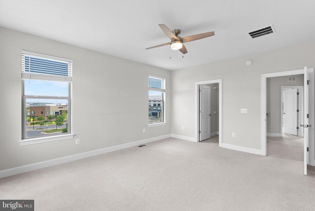 9804 BUCHANAN LOOP