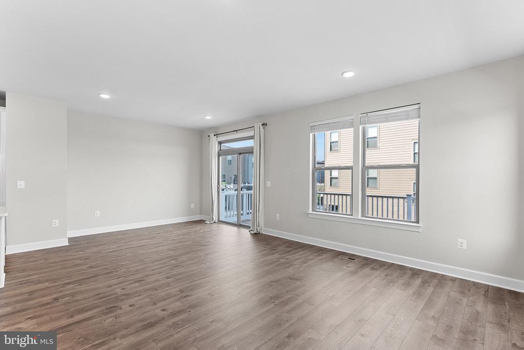 9804 BUCHANAN LOOP