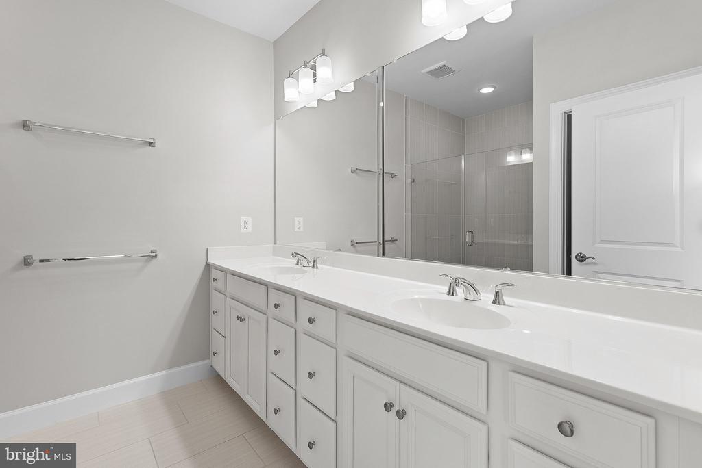 9804 BUCHANAN LOOP
