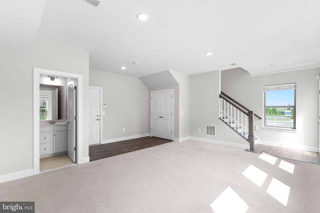 9804 BUCHANAN LOOP