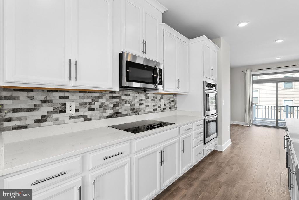 9804 BUCHANAN LOOP