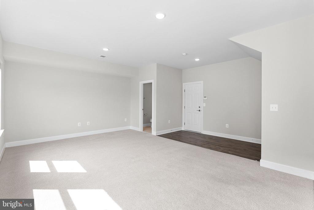 9804 BUCHANAN LOOP
