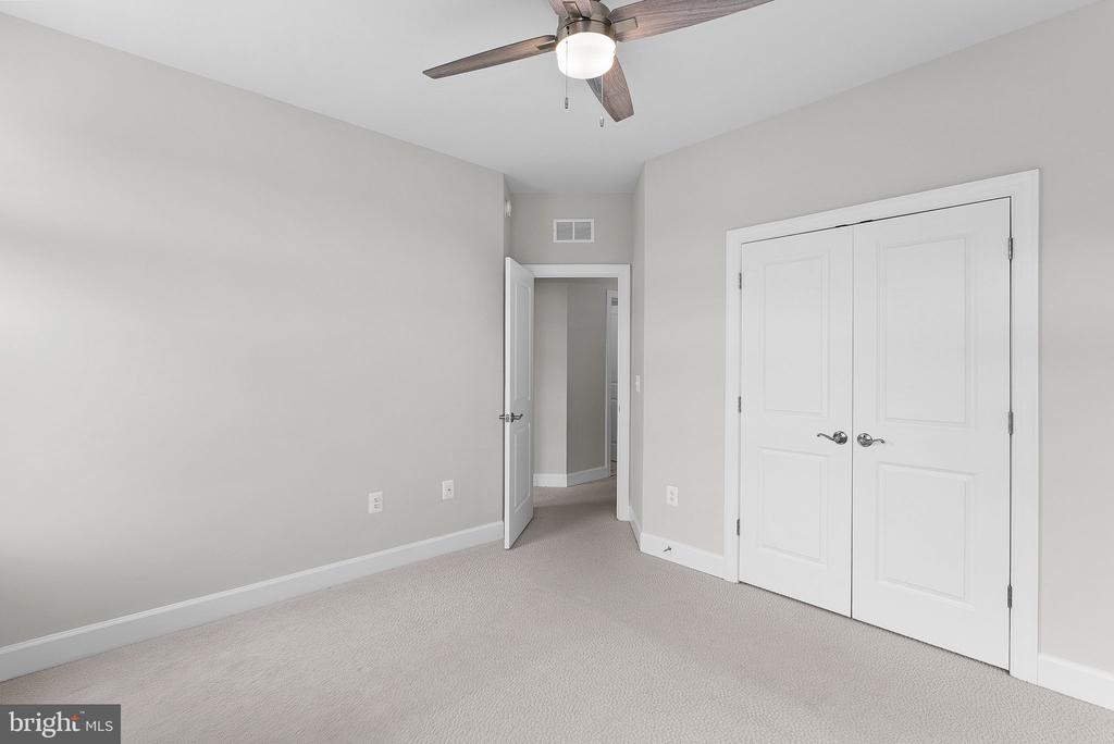 9804 BUCHANAN LOOP