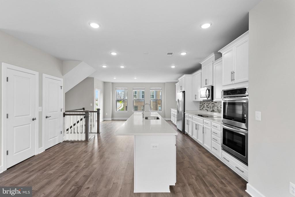 9804 BUCHANAN LOOP