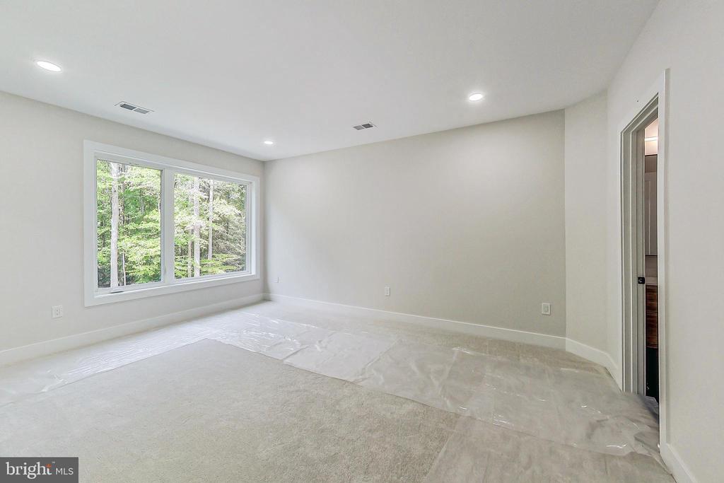 9984 BENT TREE LANE