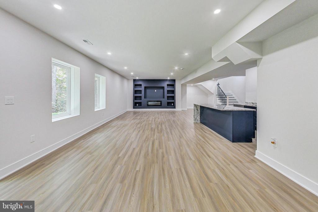 9984 BENT TREE LANE