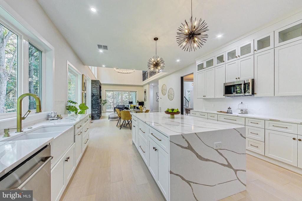 9984 BENT TREE LANE