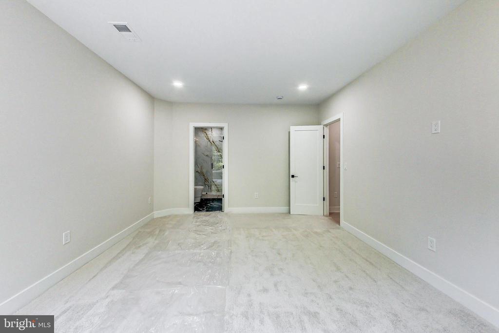 9984 BENT TREE LANE