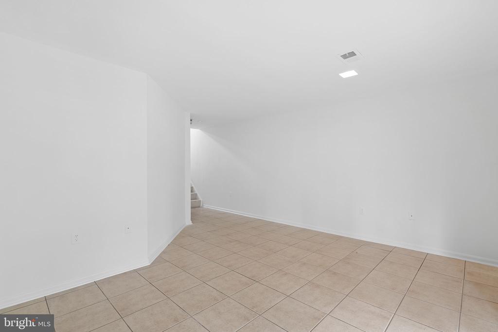 7417 BARBADOS LANE