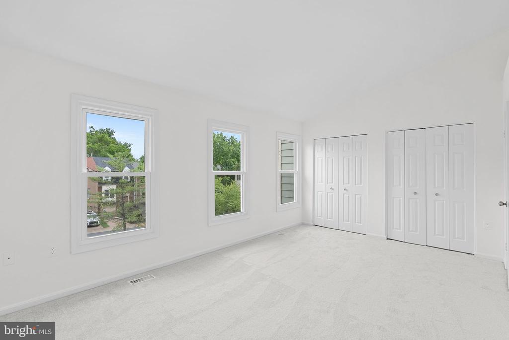 7417 BARBADOS LANE