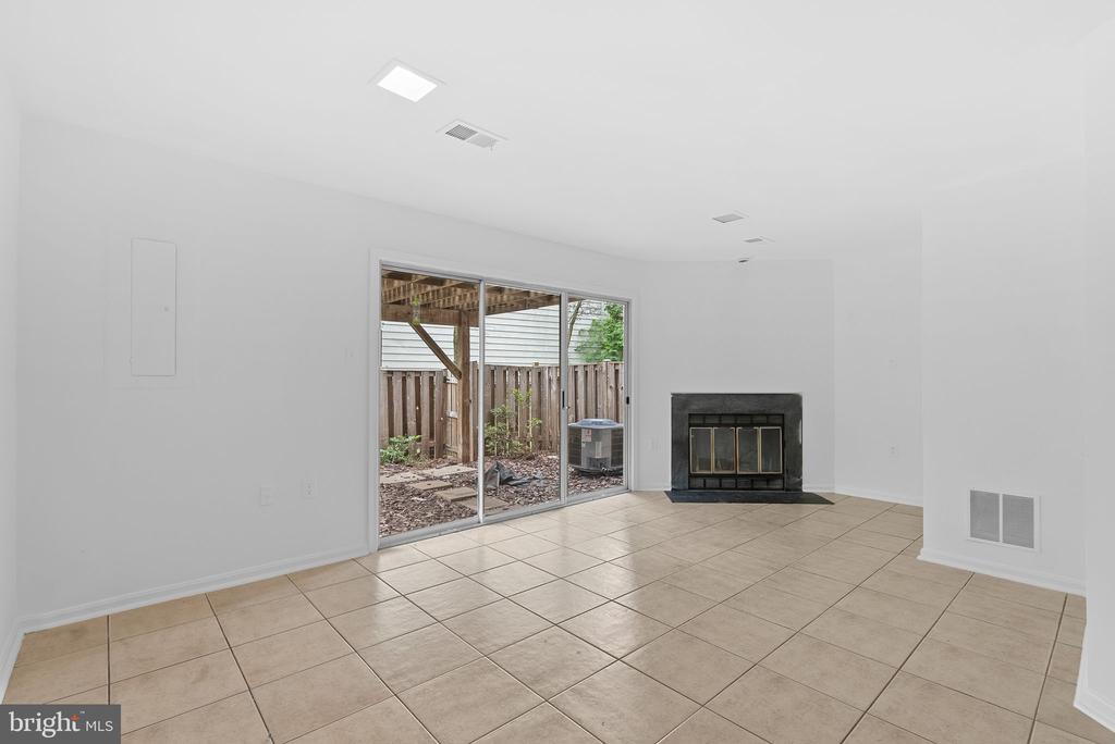 7417 BARBADOS LANE