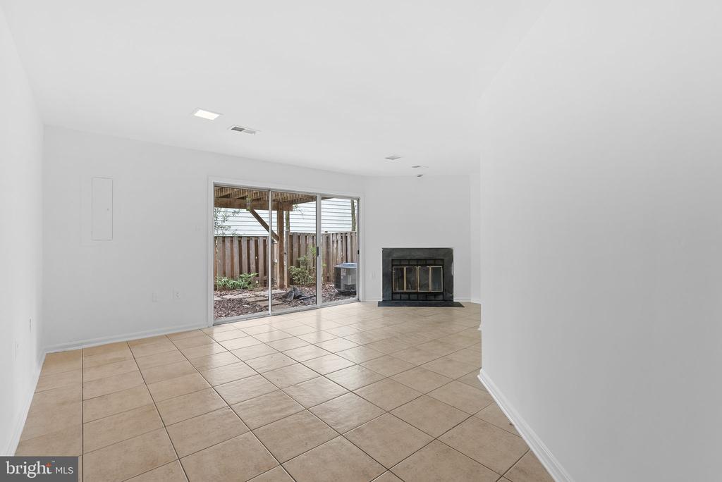 7417 BARBADOS LANE