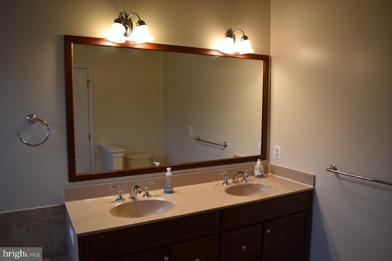 15454 GOSSOMS STORE COURT