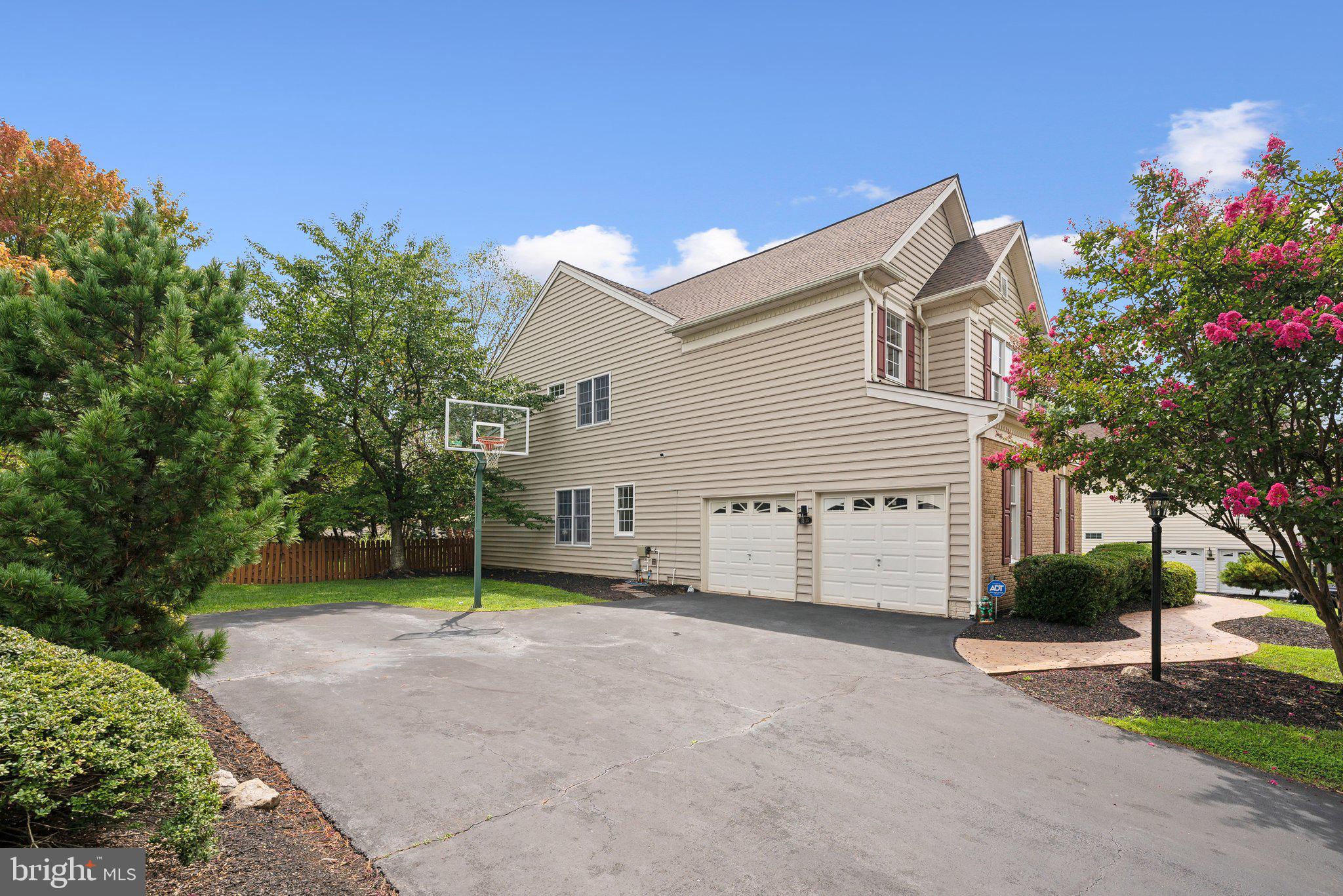 15135 JUPITER HILLS LANE