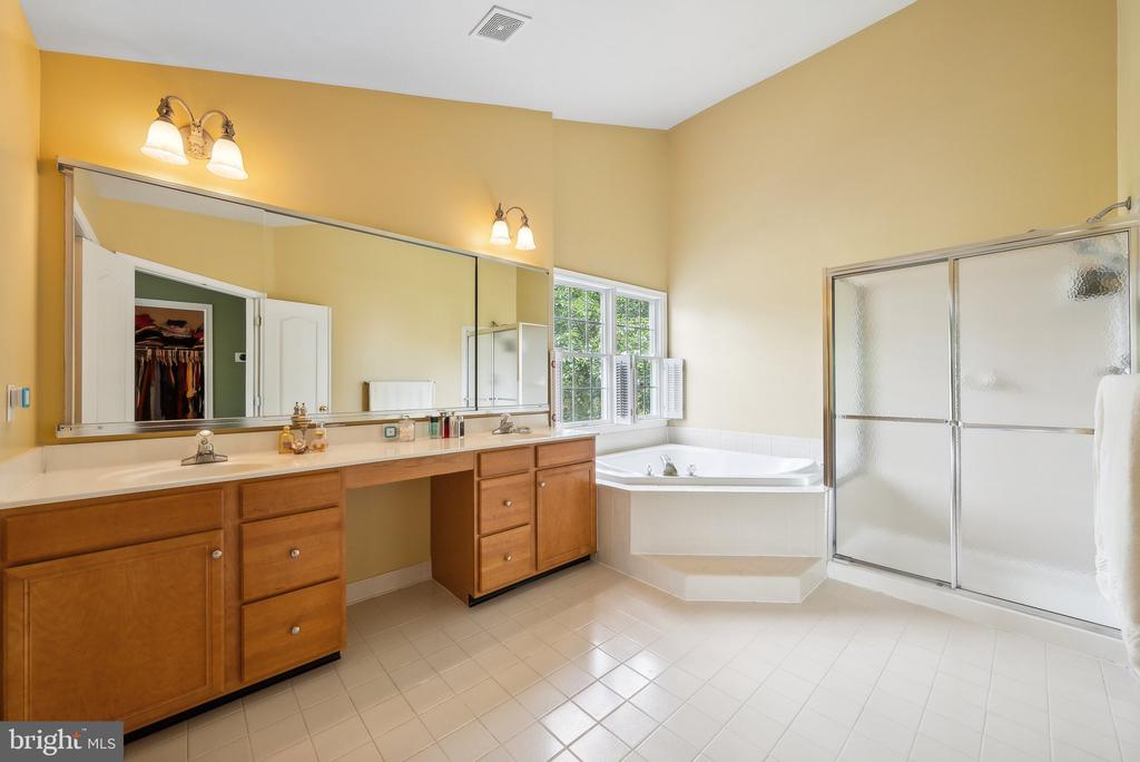 15135 JUPITER HILLS LANE