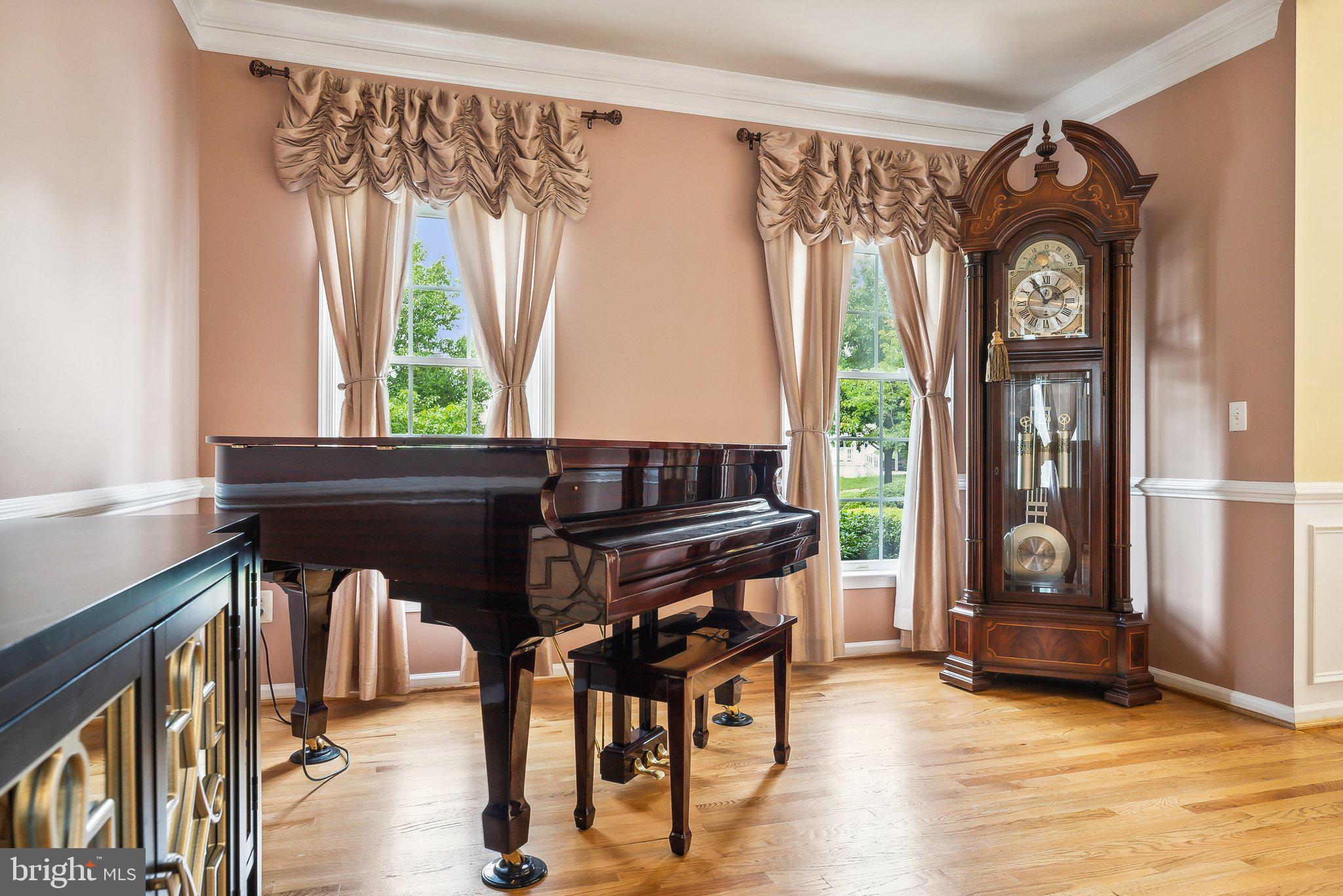 15135 JUPITER HILLS LANE