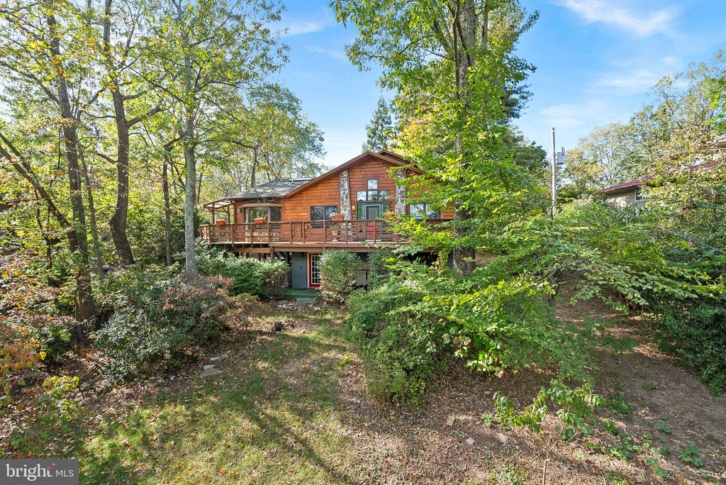 1802 SUMMIT DRIVE