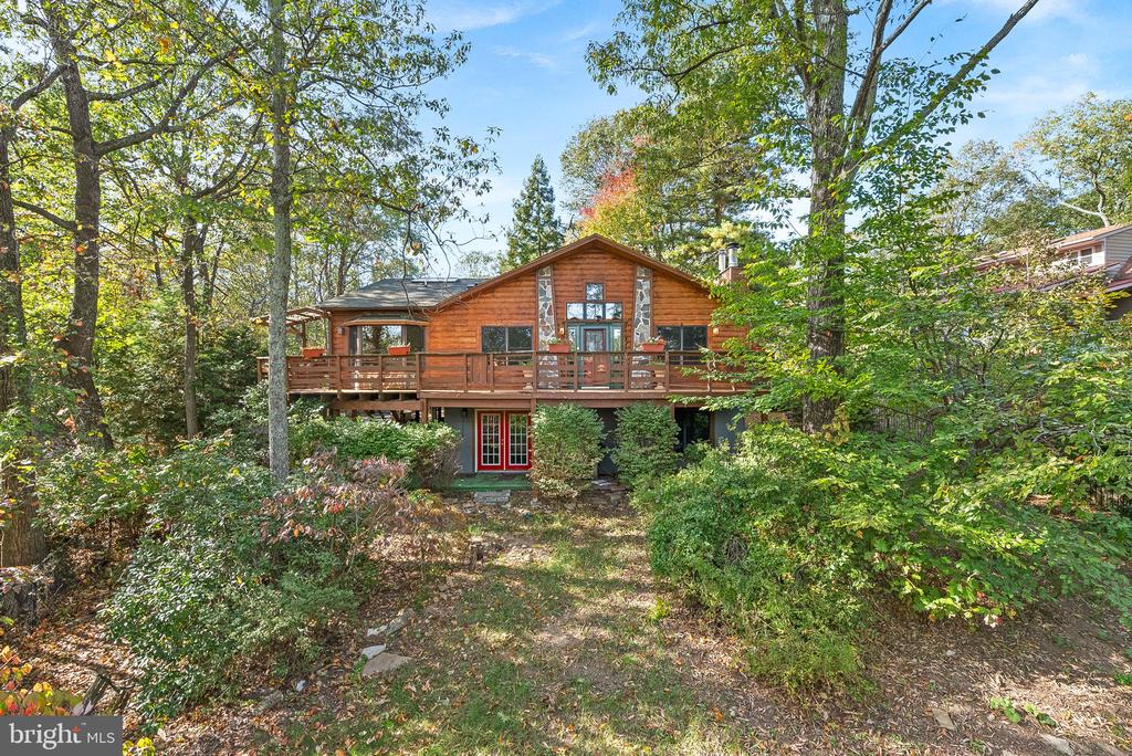1802 SUMMIT DRIVE