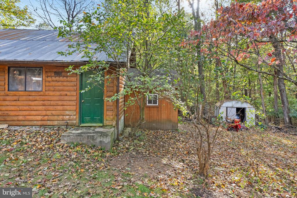 1802 SUMMIT DRIVE