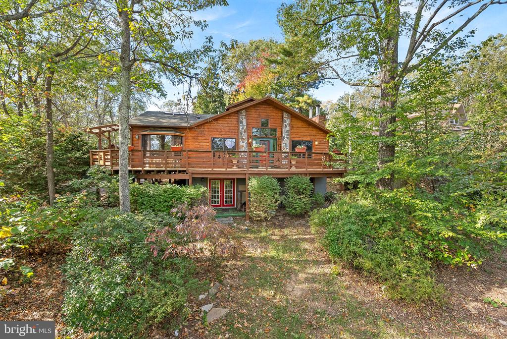 1802 SUMMIT DRIVE