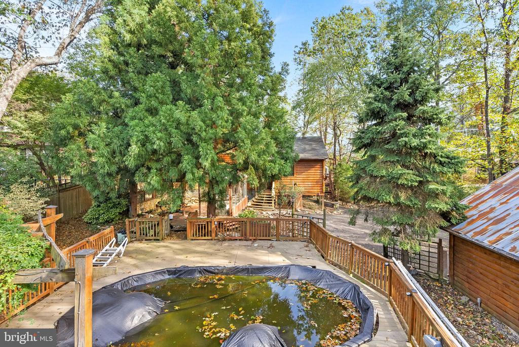1802 SUMMIT DRIVE