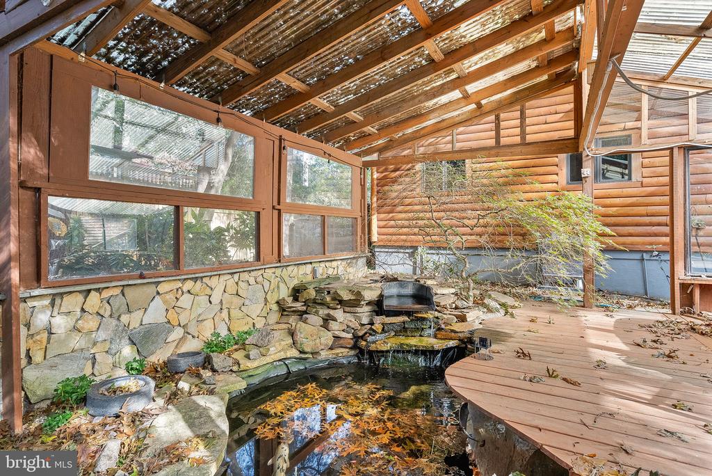 1802 SUMMIT DRIVE