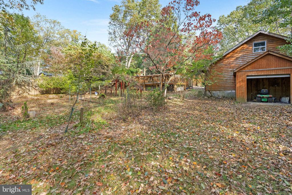 1802 SUMMIT DRIVE