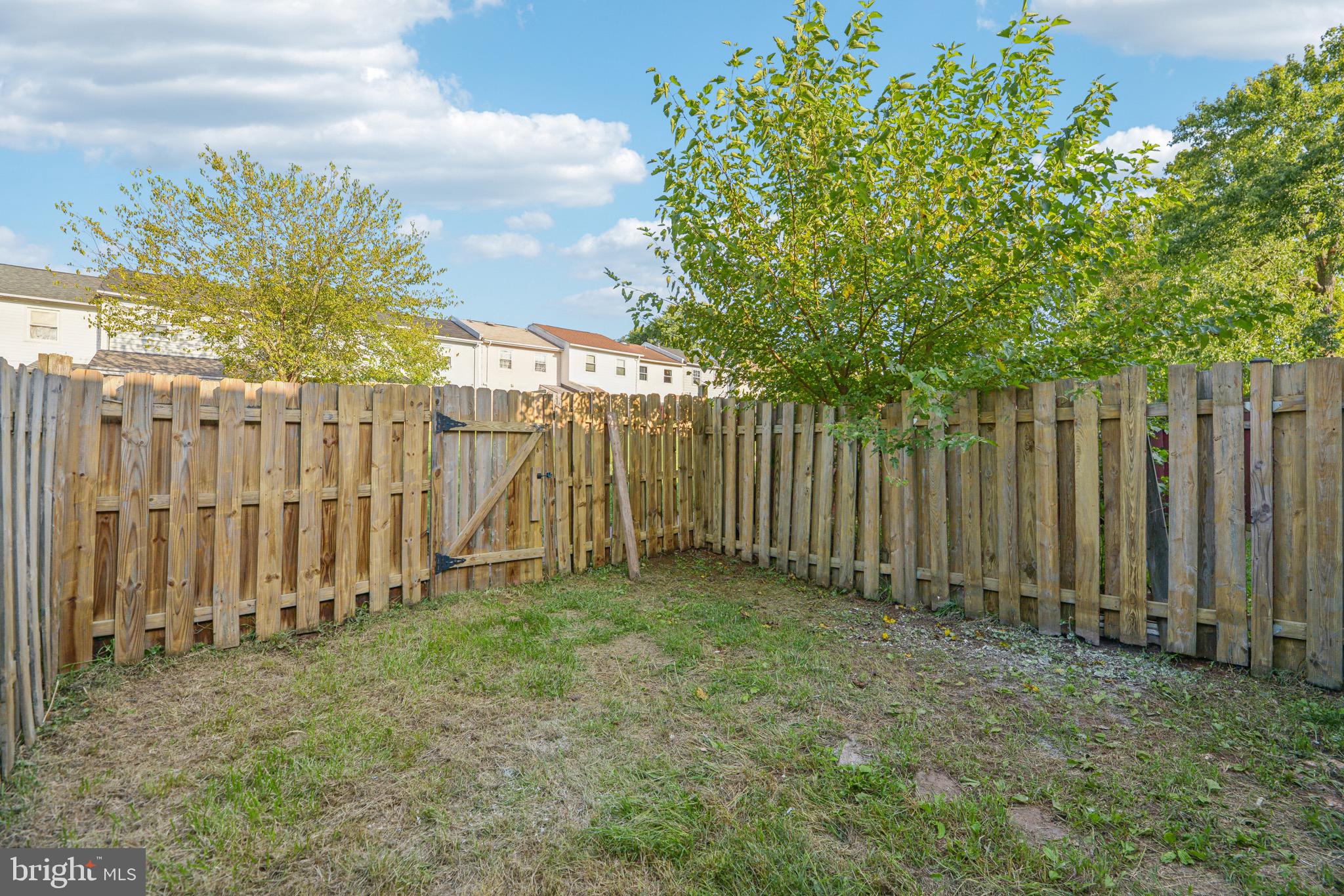 7615 GLENOLDEN PLACE