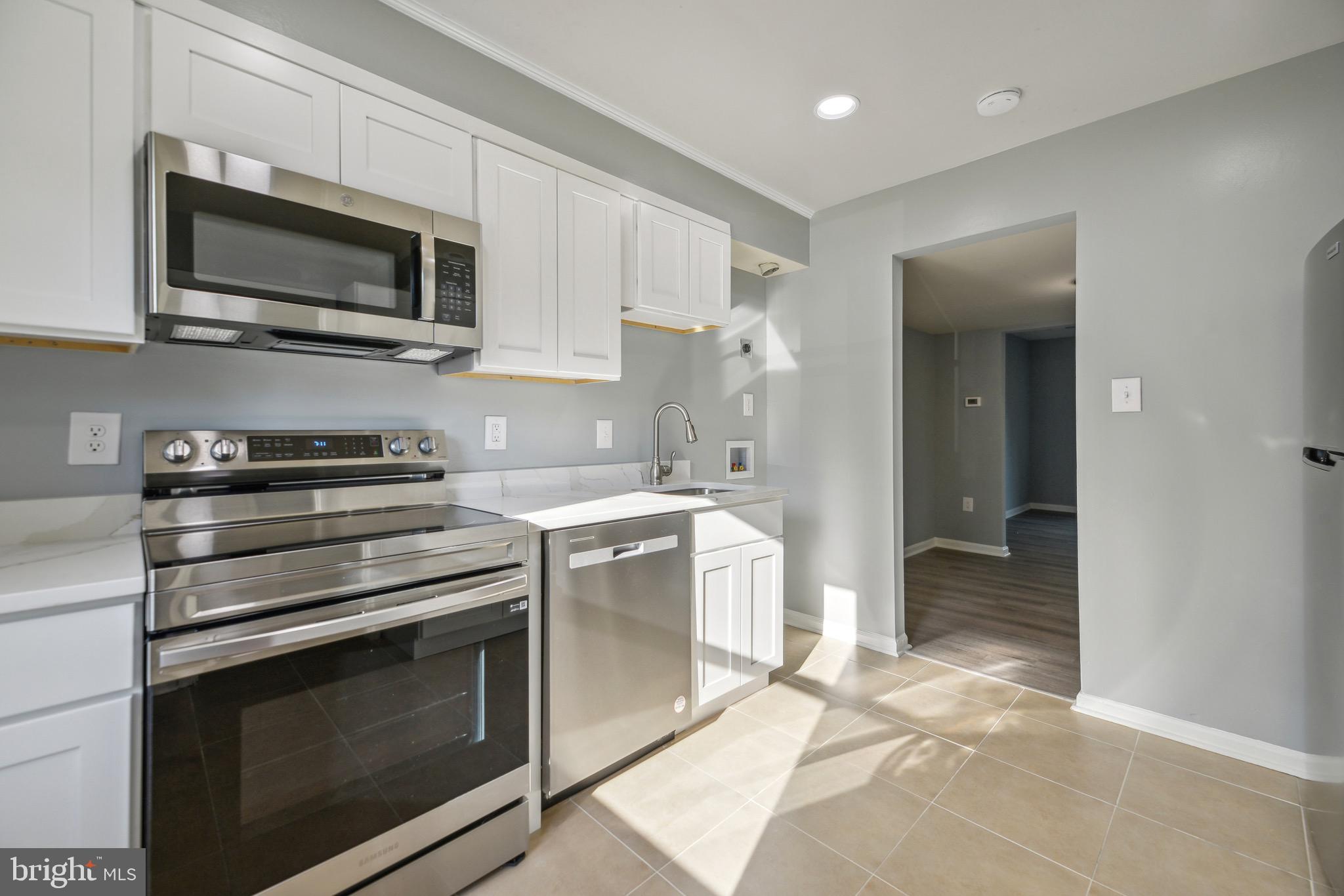 7615 GLENOLDEN PLACE