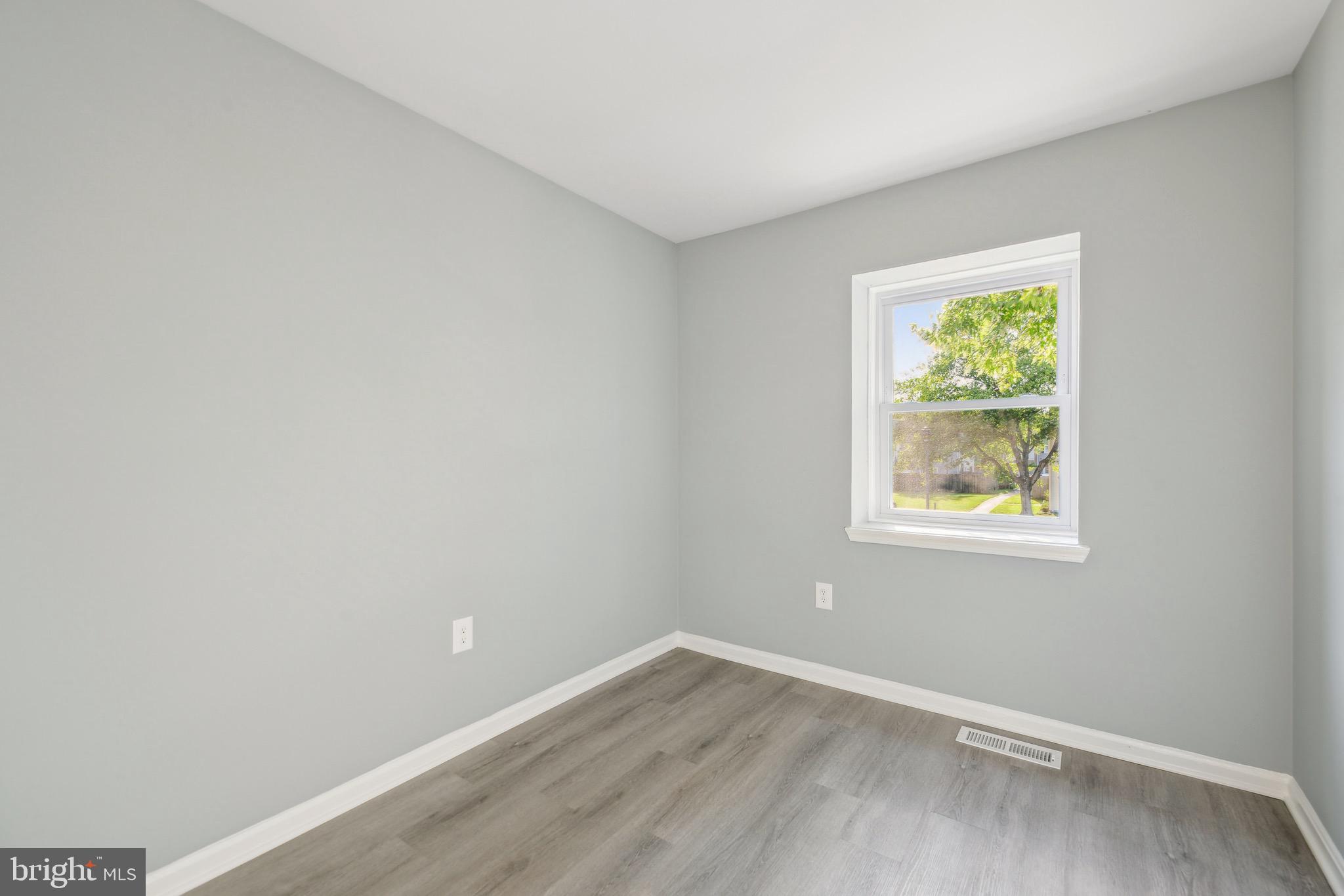 7615 GLENOLDEN PLACE