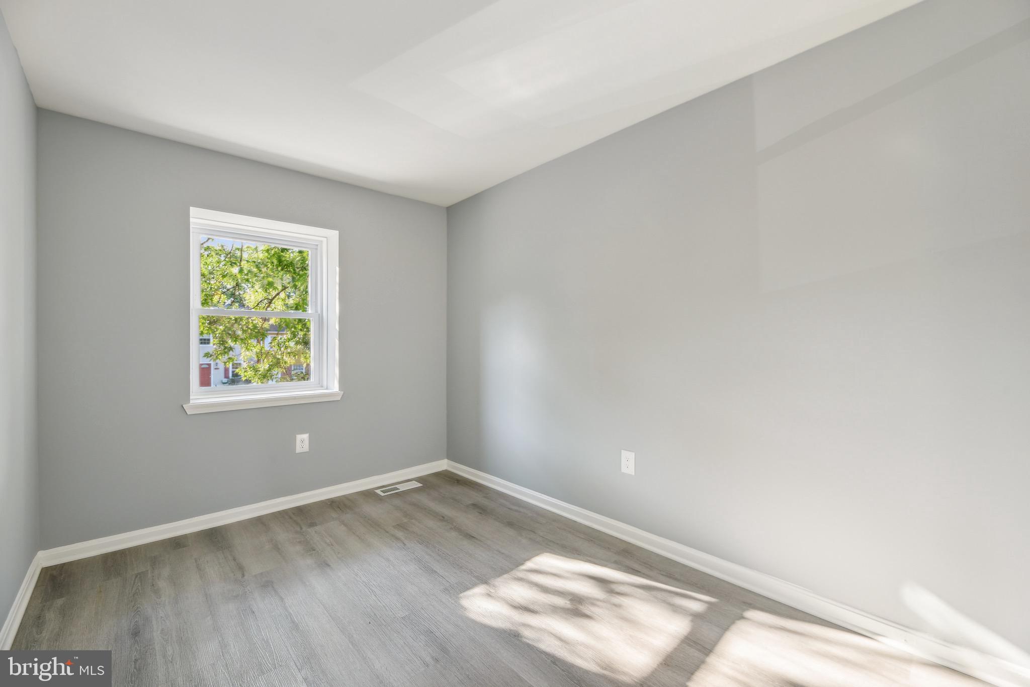 7615 GLENOLDEN PLACE