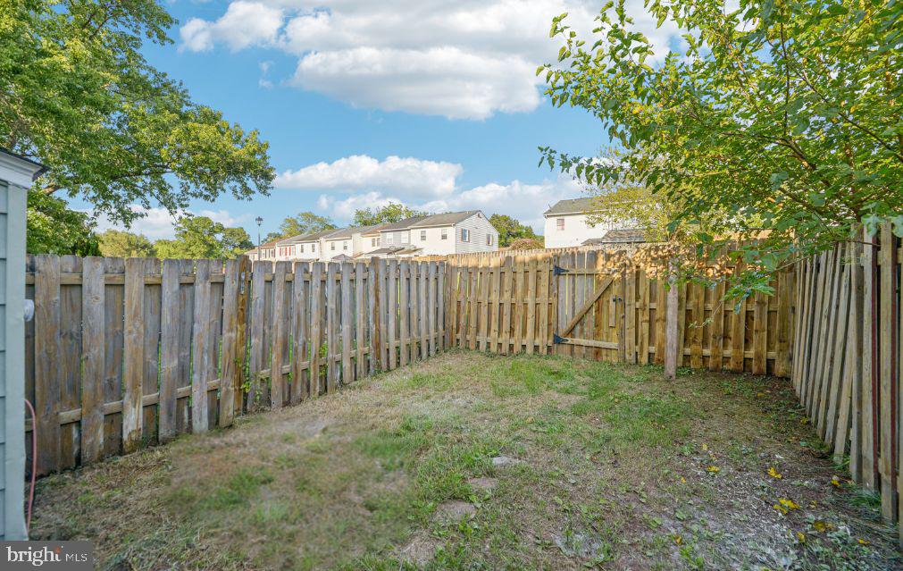 7615 GLENOLDEN PLACE