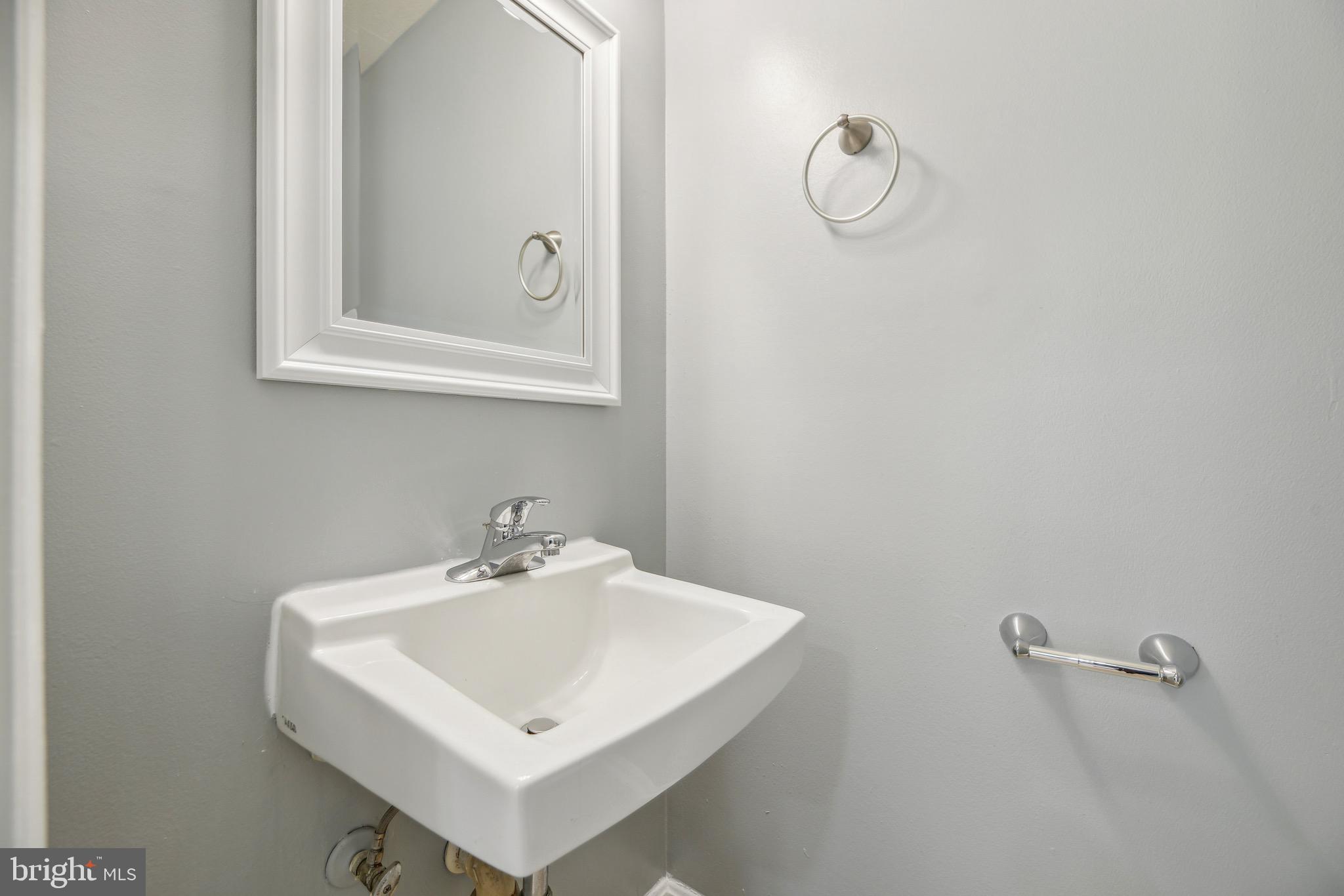 7615 GLENOLDEN PLACE