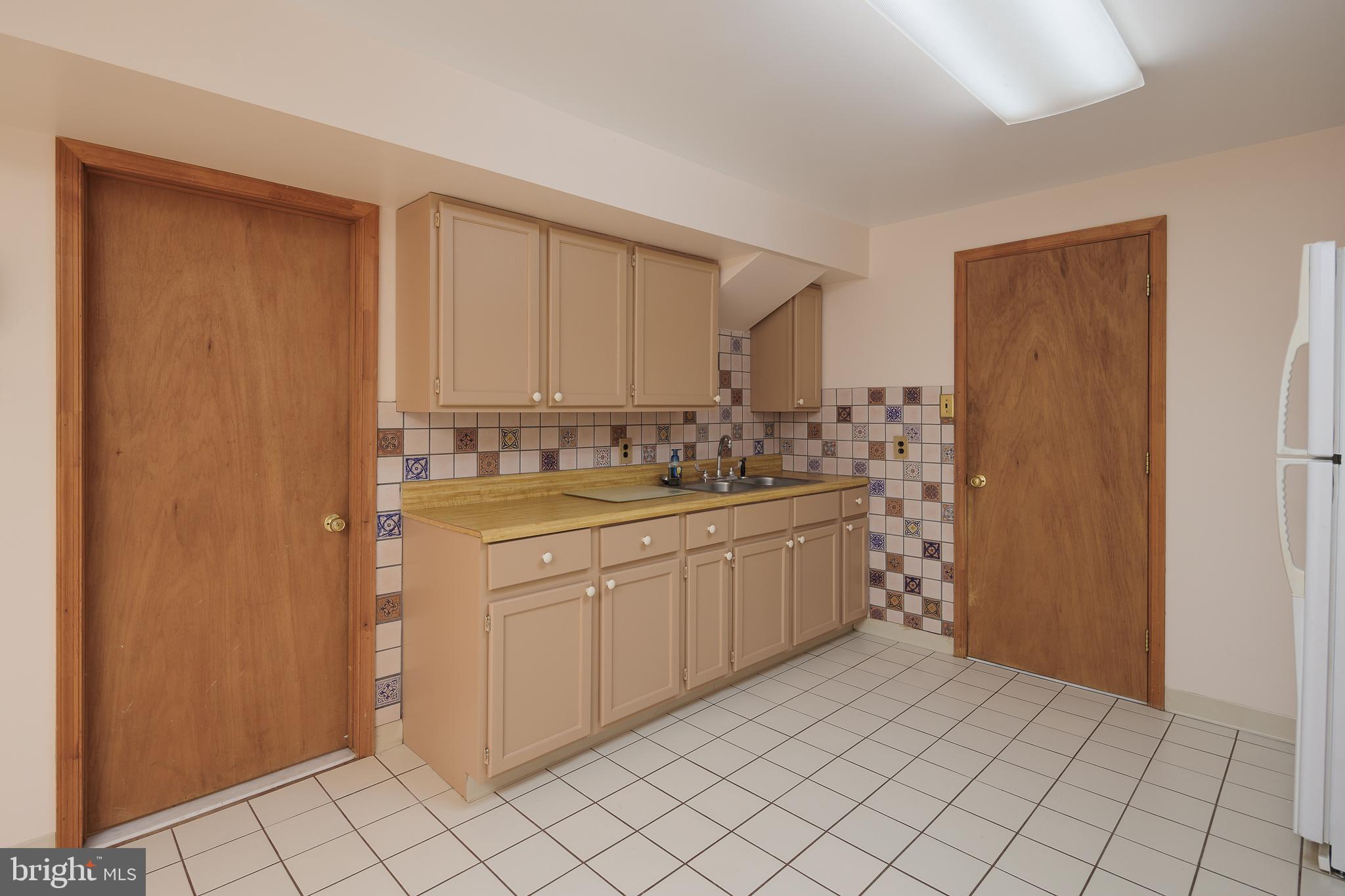 10419 MOUNT VERNON DRIVE