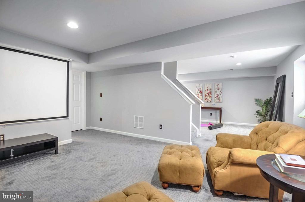 14308 GRACKLE COURT