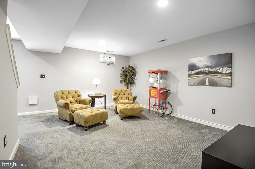 14308 GRACKLE COURT
